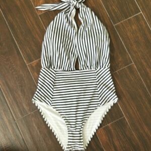 Cupshe Striped Halter One-Piece Swimsuit size Large NWT
